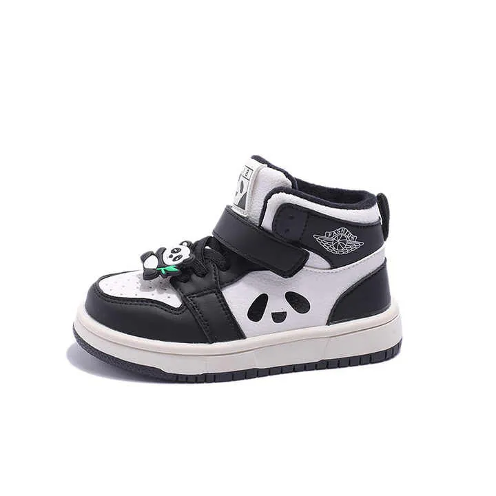 أحذية أطفال خريفية وشتوية للثلج ، أحذية رياضية . Autumn and winter children's snow boots, children's