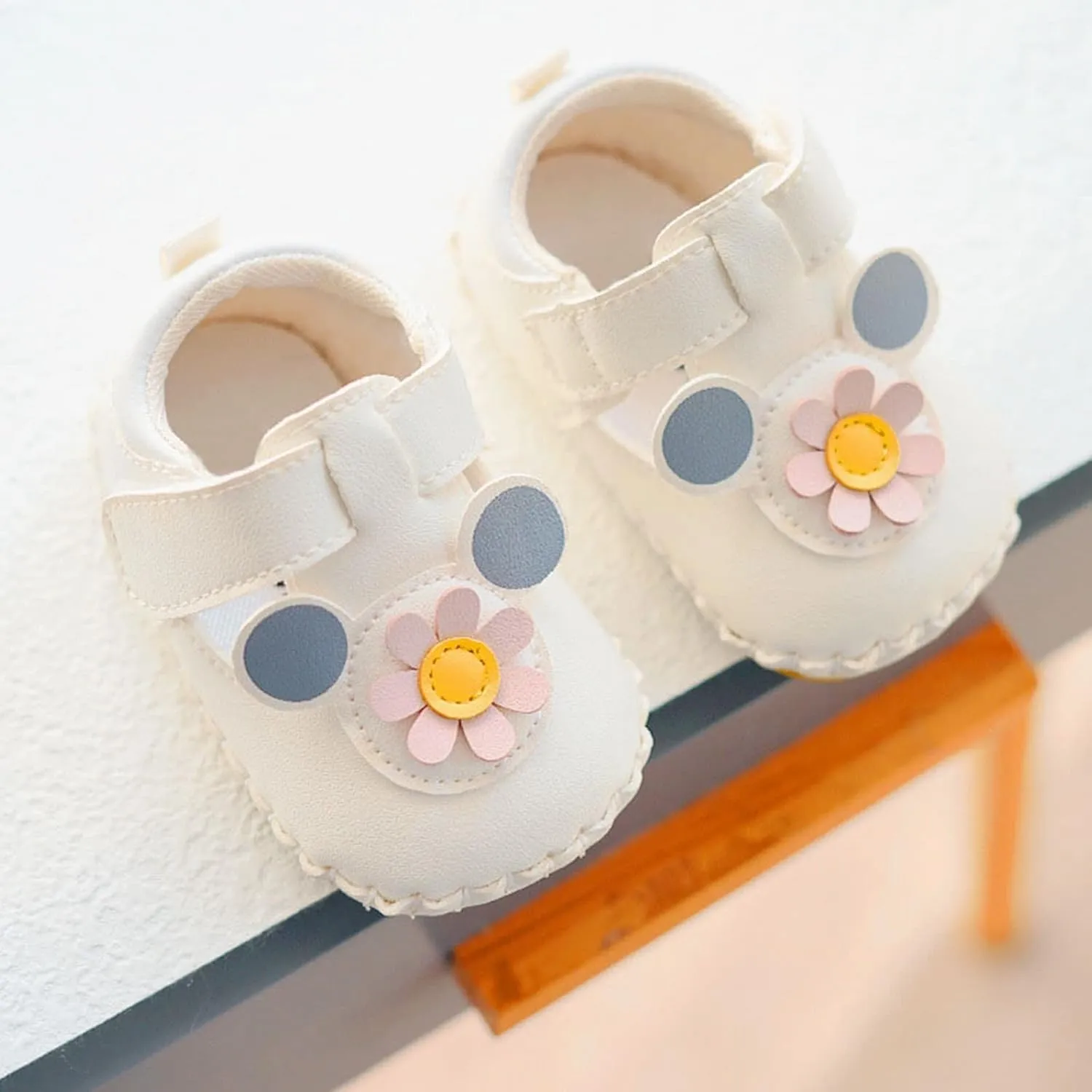 Beach Flip Flops for Girls Infant Shoes Soft Sole Wedding Dress Mary Jane Newborn Light Baby Sneaker Shoes Girls Sandal