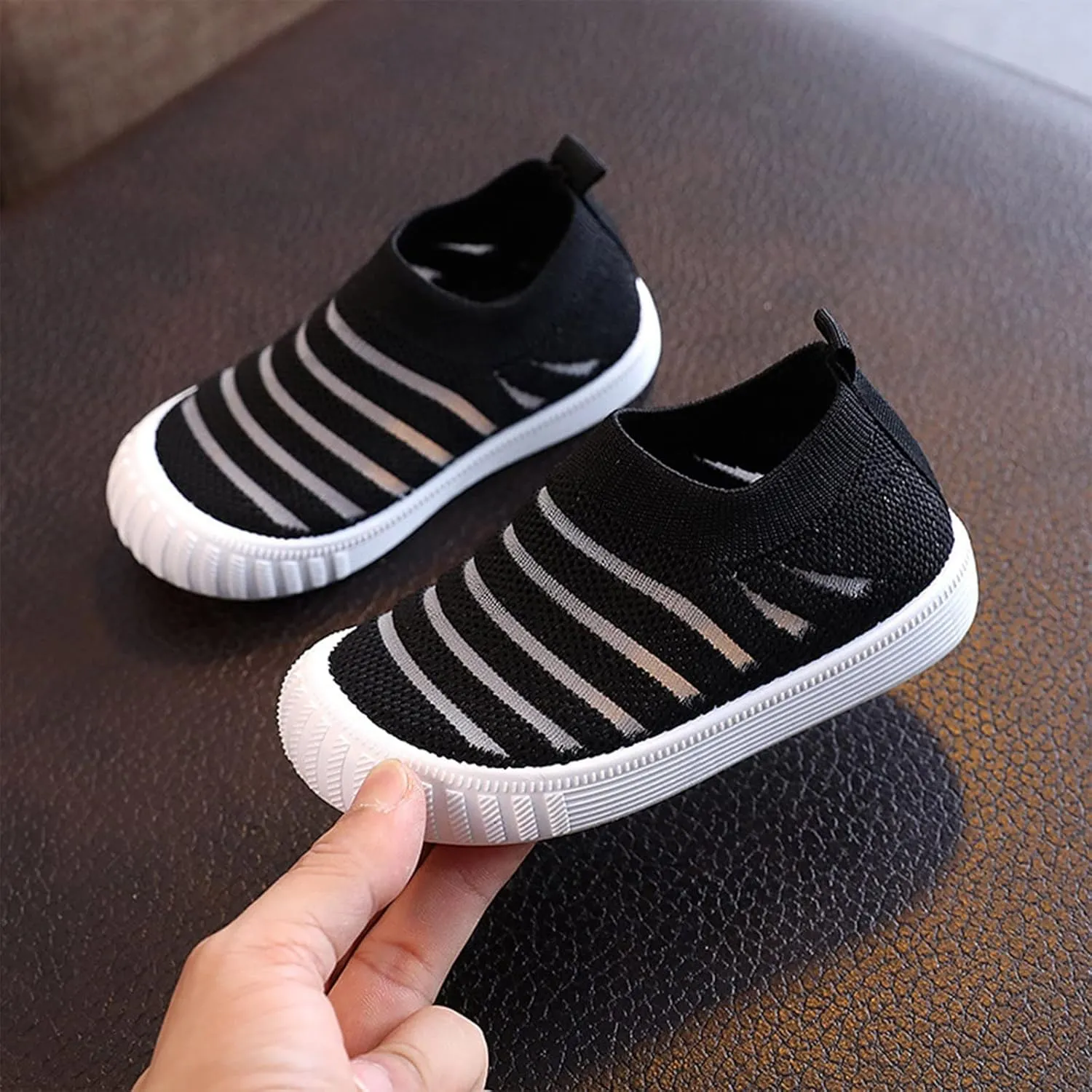 Boys' Sneakers Girls Summer Sneakers Flying Woven Mesh Breathable Comfortable Flat Casual Cute Shoes Black Sneakers