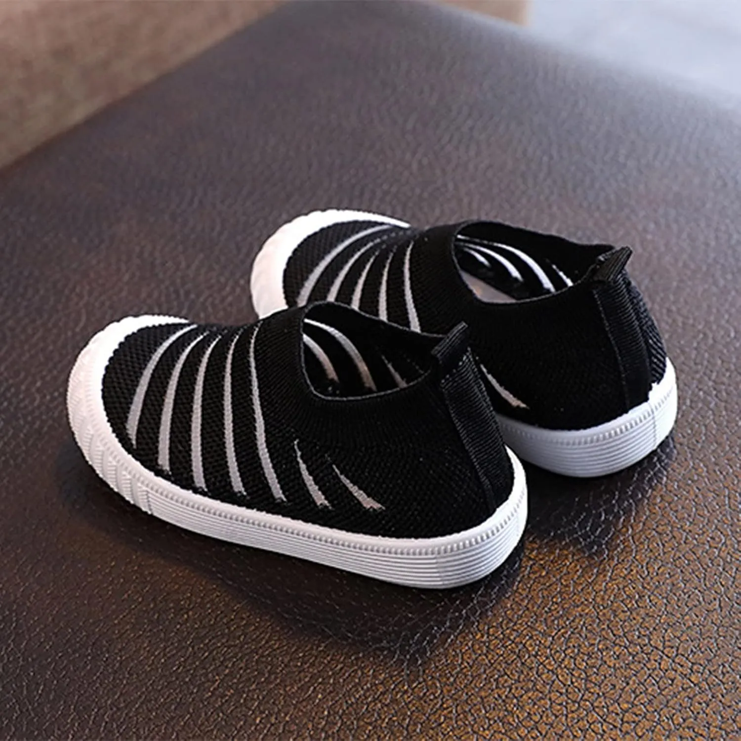 Boys' Sneakers Girls Summer Sneakers Flying Woven Mesh Breathable Comfortable Flat Casual Cute Shoes Black Sneakers