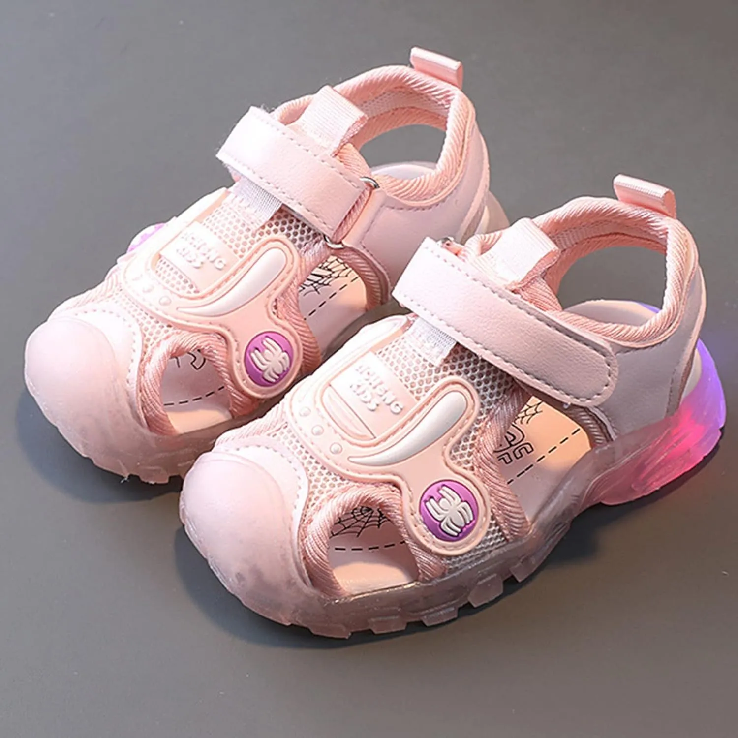 Fashion Light On LED Baby Shoes Casual Children Shoes Girls Sandals Soft Sole Kids Beach Shoes Girl Sandal