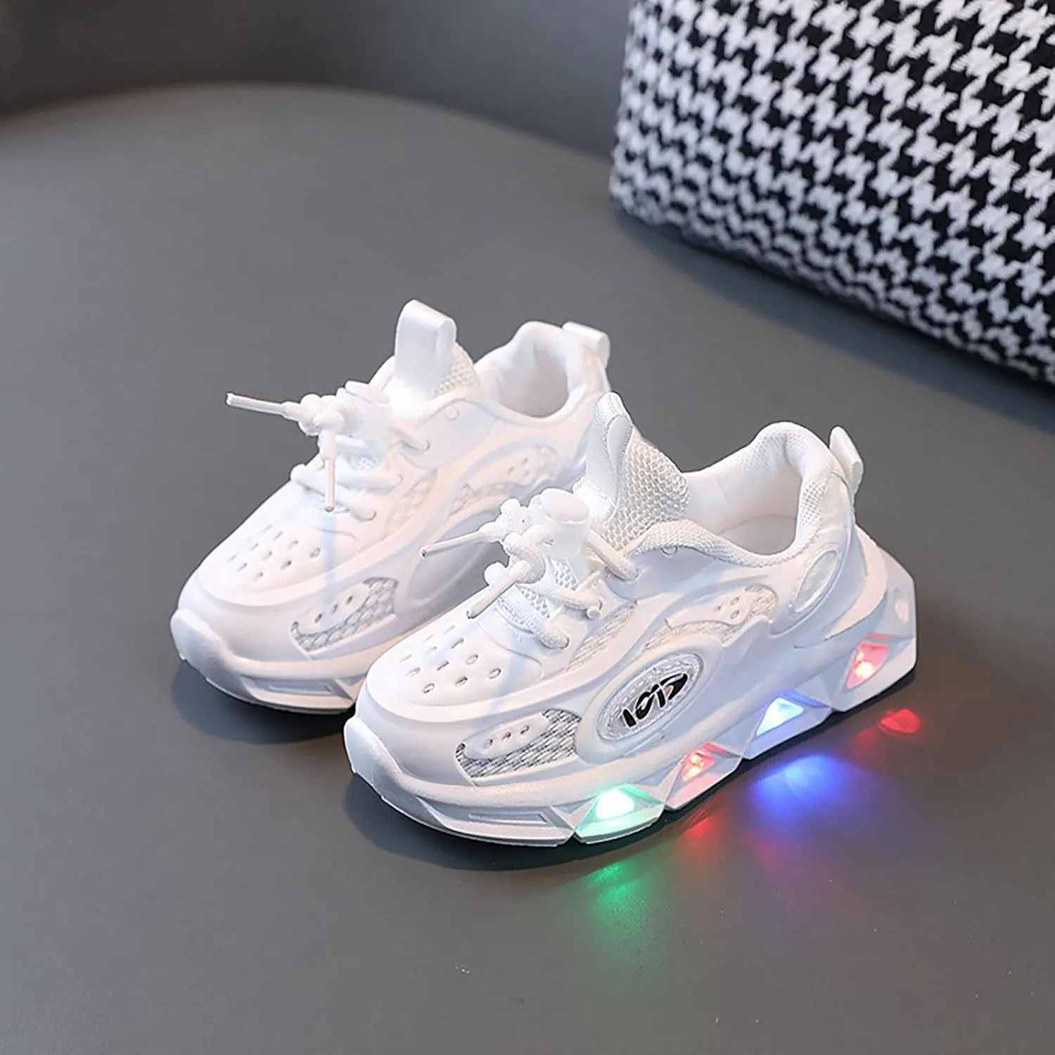 Kids Light-Up Flashing Sneaker Athletic Running Shoes with Strap, Fashionable and Fun for Boys Girls Shoe Toddler Girl