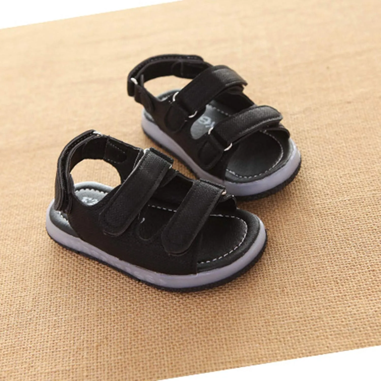 Light Up Sandals for Baby First Walking Shoes Beach Sneakers with LED Lights Boys Girls Summer Sandals Outdoor Shoes