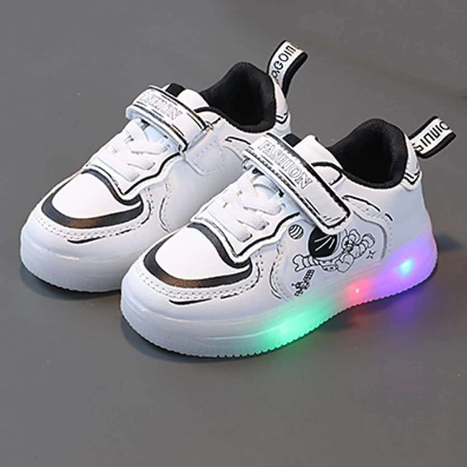 Unisex Baby LED Light up Shoes Students Flashing Sneakers Outdoor ?aterproof Soft Sole Casual Sport Shoes